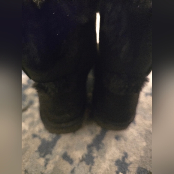 Faux Fur Trimmed Quilted Cozy Booties (WW) - Picture 7 of 10